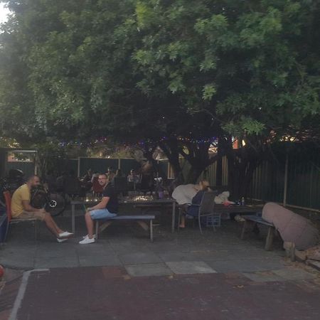 פרת'' Planet Inn Backpackers מראה חיצוני תמונה