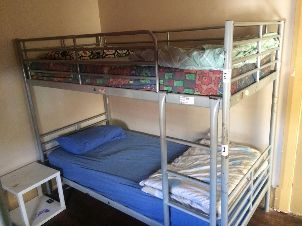 פרת'' Planet Inn Backpackers מראה חיצוני תמונה
